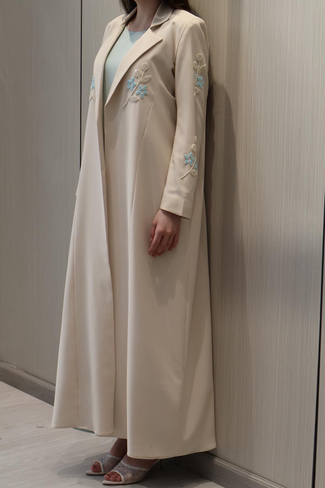 LOOK 01