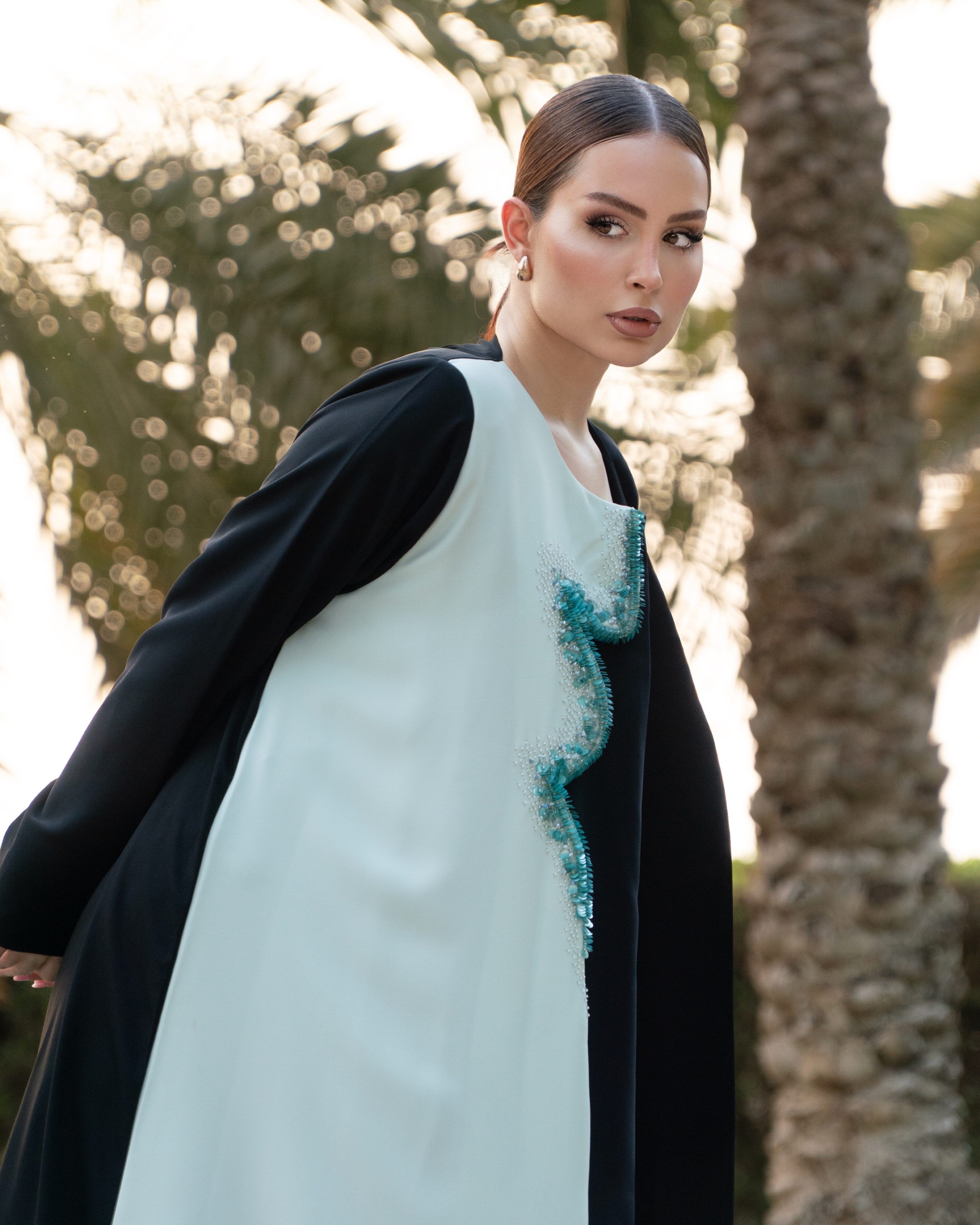LOOK 01
