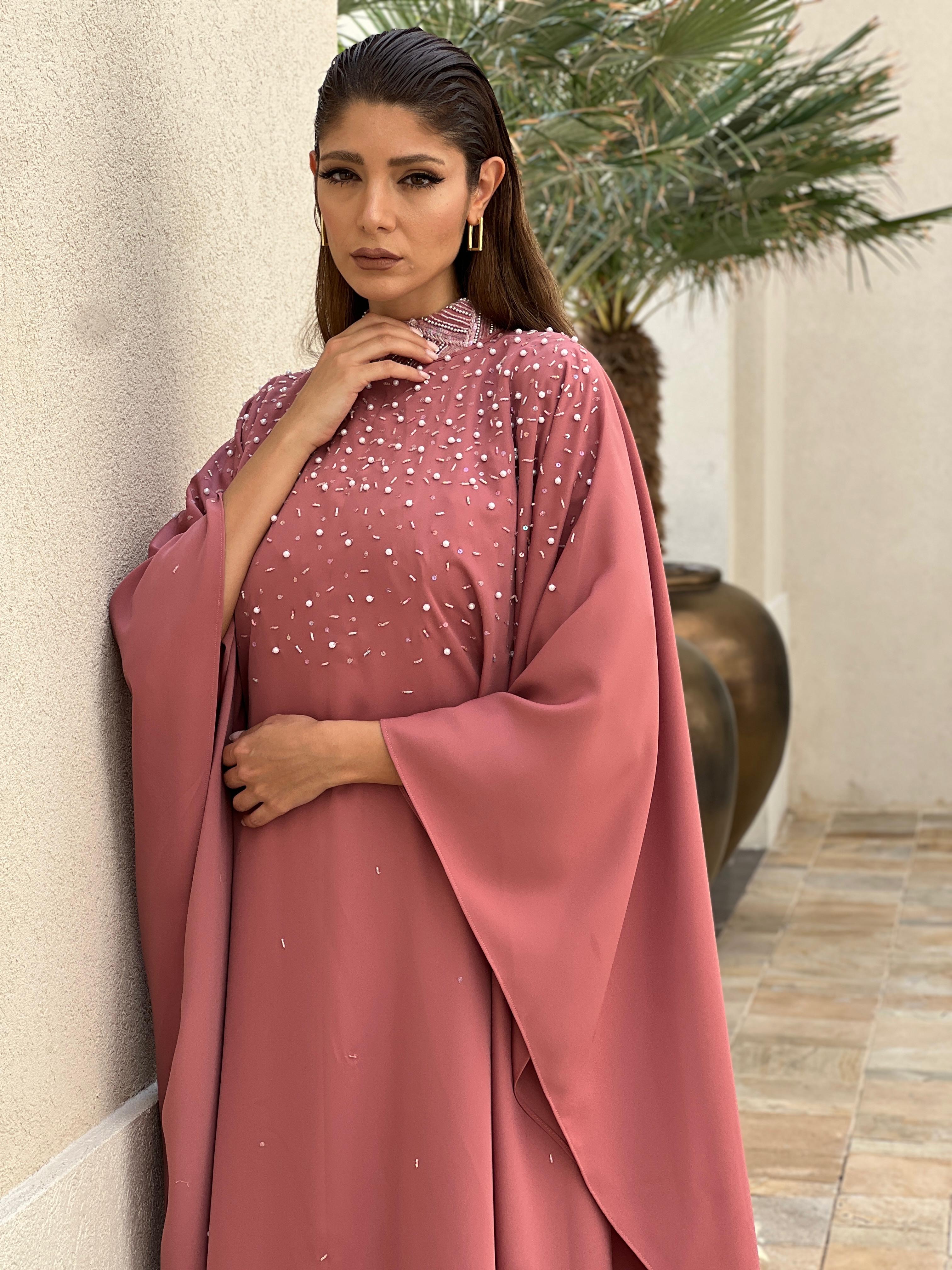 LOOK 01