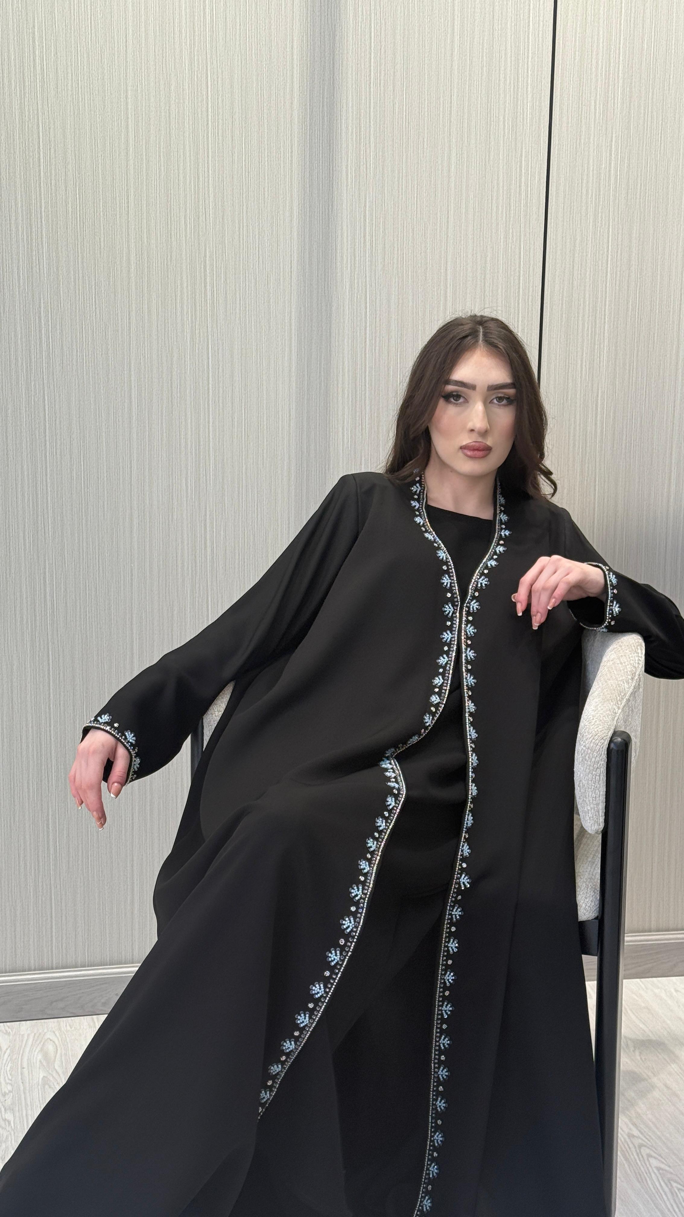 LOOK 01