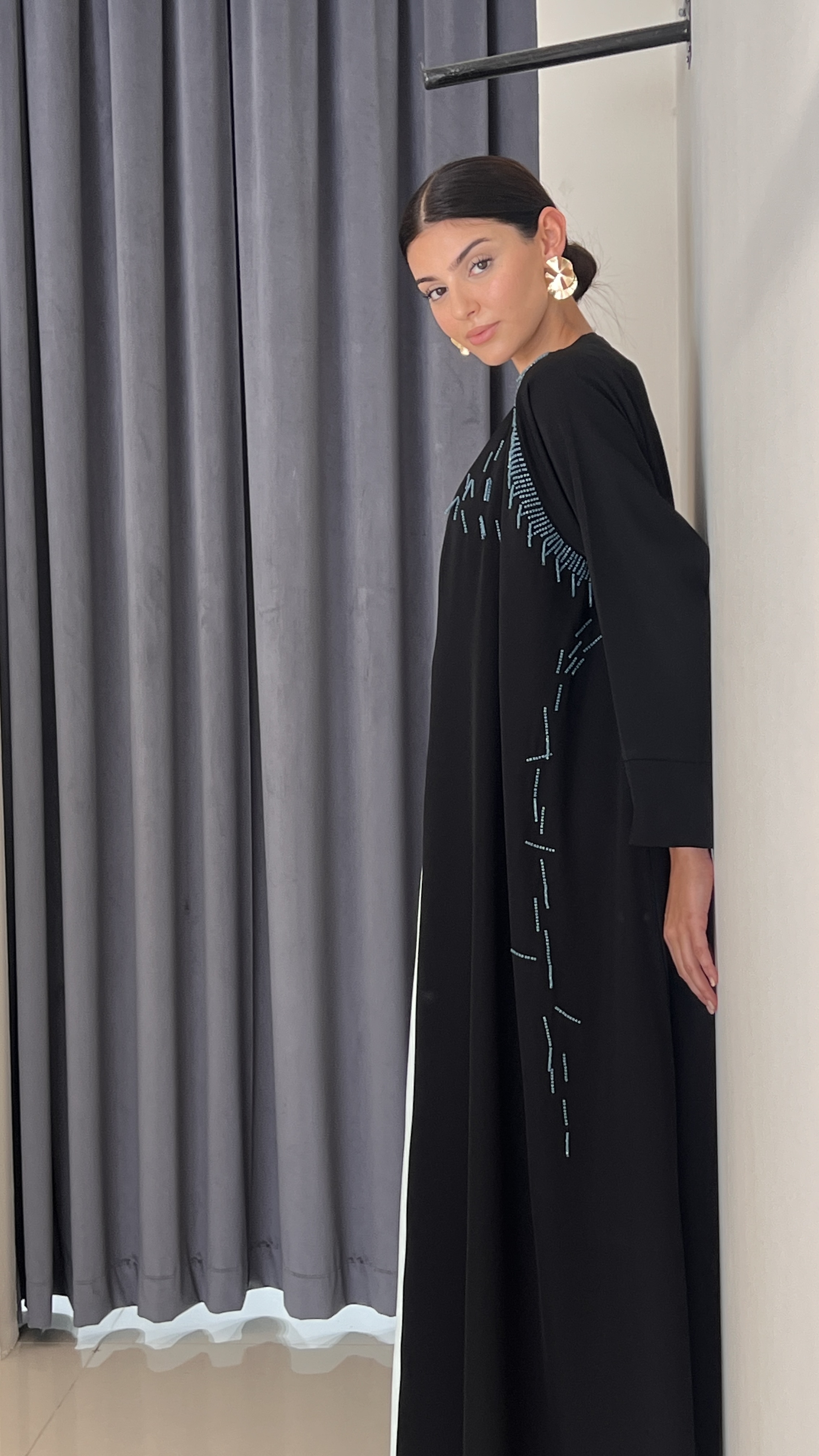 LOOK 01