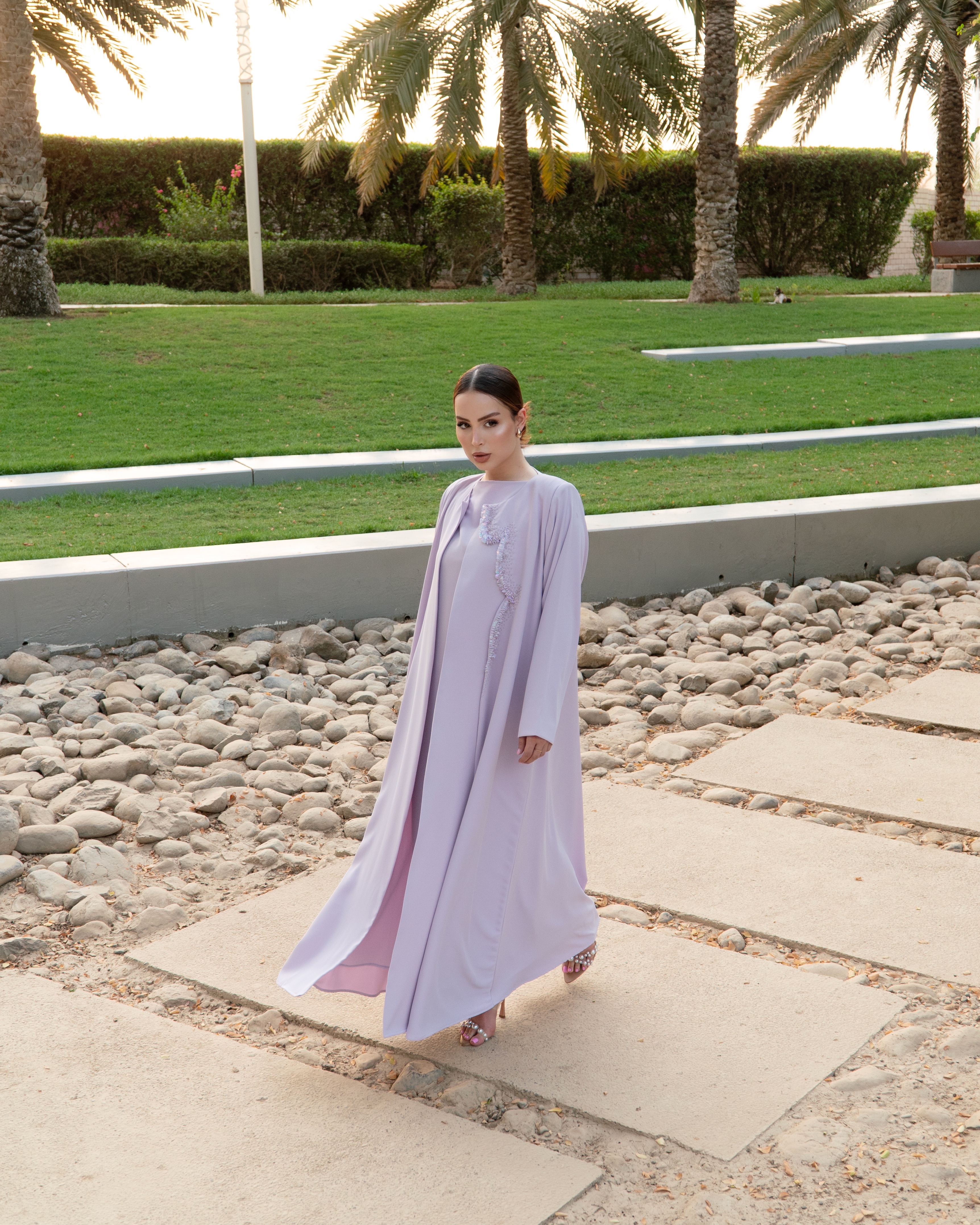 LOOK 01